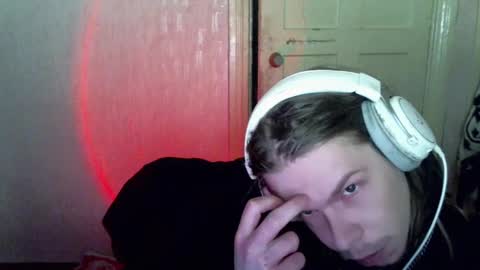 Snapshot of fluffy_boney chatting on 12-03-24, 12:06 Alexey online show from 12-03-24, 12:06