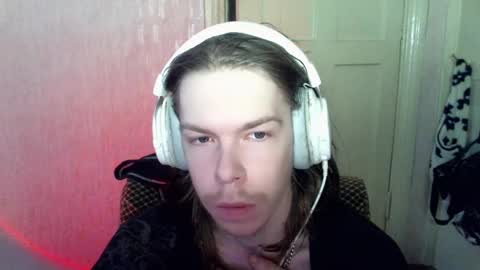 Snapshot of fluffy_boney chatting on 12-04-24, 07:06 Alexey online show from 12-04-24, 07:06