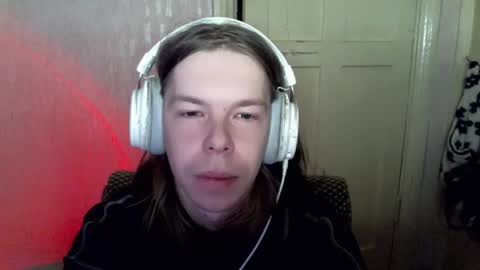 Snapshot of fluffy_boney chatting on 12-08-24, 05:01 Alexey online show from 12-08-24, 05:01