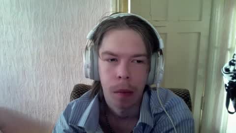 Snapshot of fluffy_boney chatting on 01-17-25, 06:47 Alexey online show from 01-17-25, 06:47