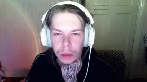 Snapshot of fluffy_boney chatting on 01-17-25, 01:03 Alexey online show from 01-17-25, 01:03