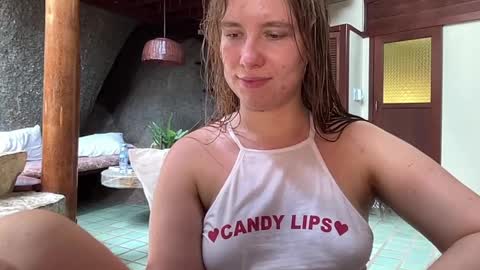 Snapshot of fluffy_bunnyxxx chatting on 01-10-25, 05:58 fluffy_bunnyxxx online show from 01-10-25, 05:58