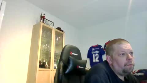 fluffy_espen online show from 03-28-26, 06:24