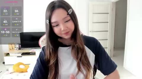 Snapshot of fluffy_rose chatting on 06-19-26, 12:37 Rose online show from 06-19-26, 12:37