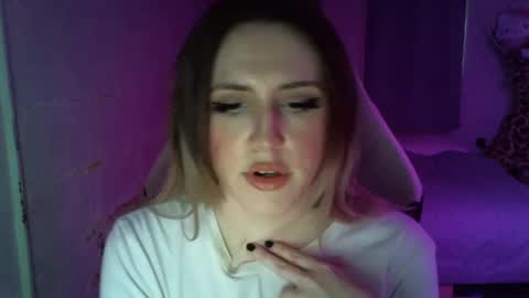 Snapshot of fluxsux chatting on 09-29-25, 12:43 Flux online show from 09-29-25, 12:43