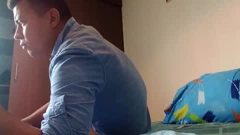 Snapshot of follonwx16xd chatting on 09-22-25, 05:37 follonwx16xd online show from 09-22-25, 05:37