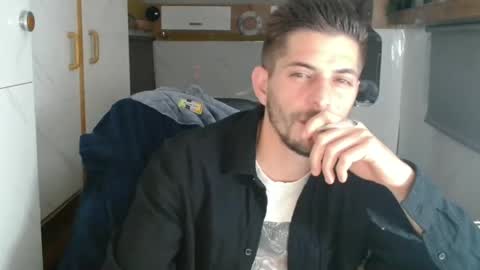 independent model online show from 11-09-25, 05:00