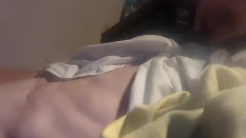 Snapshot of followthewhiterabbittail chatting on 09-21-25, 07:43 Have fun remembering u online show from 09-21-25, 07:43