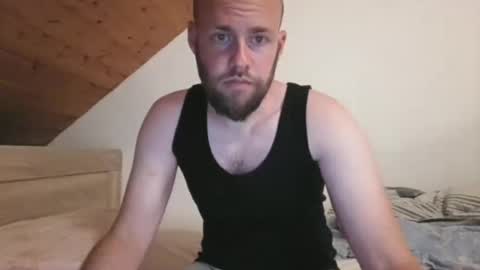 Snapshot of foniks96 chatting on 05-30-26, 11:46 Martin Grob online show from 05-30-26, 11:46