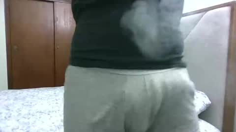 fonzi_flores online show from 02-10-26, 07:45