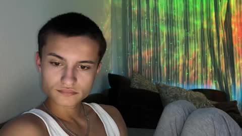 Snapshot of foooxxxi chatting on 09-16-25, 06:31 foooxxxi online show from 09-16-25, 06:31