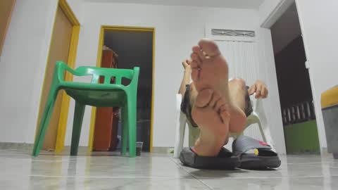 foot_master777 online show from 01-30-25, 05:19