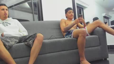 foot_master777 online show from 02-26-25, 04:14