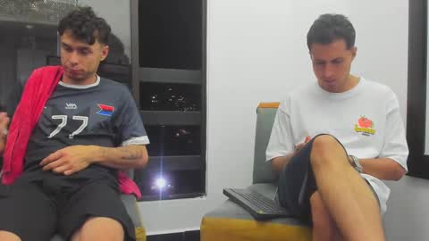 foot_master777 online show from 03-07-25, 04:02