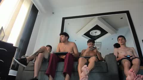 foot_master777 online show from 09-28-25, 07:52