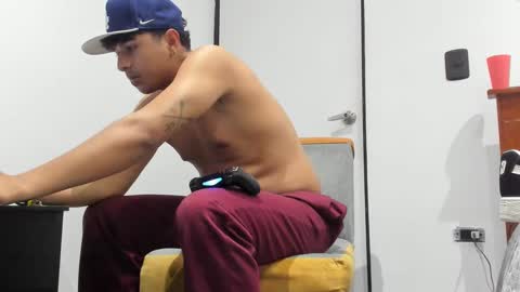 foot_master777 online show from 09-30-25, 11:54