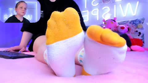 Snapshot of footfetish_baby chatting on 12-09-24, 04:37 Molly online show from 12-09-24, 04:37