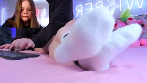 Snapshot of footfetish_baby chatting on 01-10-25, 05:13 Molly online show from 01-10-25, 05:13