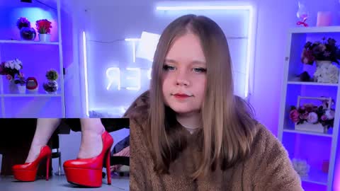 Snapshot of footfetish_baby chatting on 02-07-25, 11:03 Molly online show from 02-07-25, 11:03