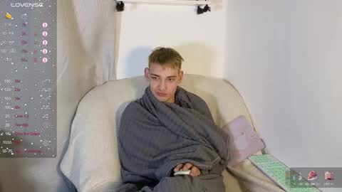 Snapshot of forever_eren chatting on 01-17-26, 08:12 forever_eren online show from 01-17-26, 08:12