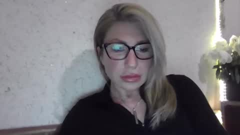 fox_red_lady7 online show from 02-03-26, 06:57