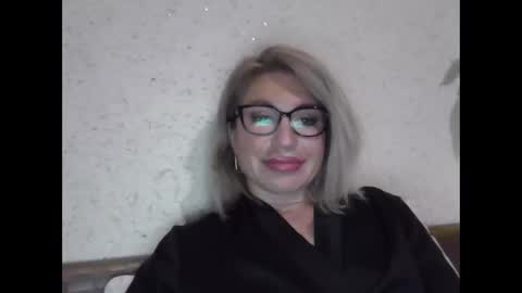 fox_red_lady7 online show from 04-12-26, 08:58