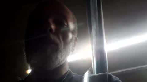 Snapshot of foxbodydave chatting on 02-27-25, 07:12 foxbodydave online show from 02-27-25, 07:12