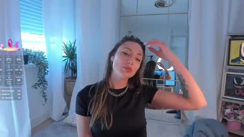 Snapshot of foxe_sailey chatting on 04-24-26, 01:24 Fox love you online show from 04-24-26, 01:24