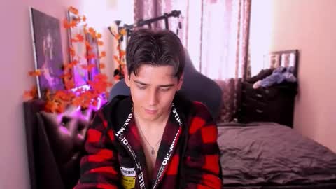 Foxicfu online show from 11-08-25, 03:50