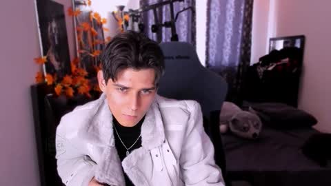 Foxicfu online show from 11-26-25, 09:10