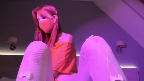 Snapshot of foxie_kiss chatting on 10-14-25, 04:30 Hello world Feel free to follow online show from 10-14-25, 04:30