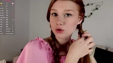 Snapshot of foxxx_tail chatting on 07-18-26, 12:31 Petra online show from 07-18-26, 12:31