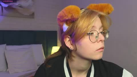 Snapshot of foxxxypolly chatting on 06-05-26, 07:03 Polly online show from 06-05-26, 07:03