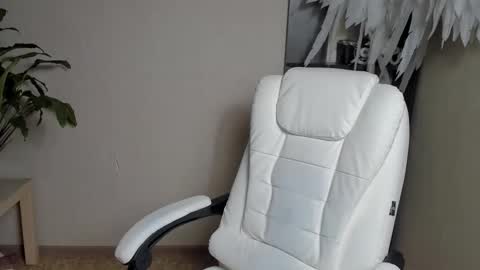 Foxy online show from 09-10-25, 12:21