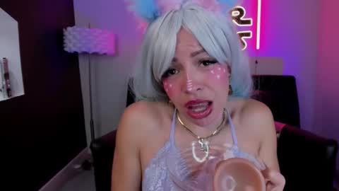 Snapshot of foxy_evans chatting on 02-10-26, 06:23 Miss Evans online show from 02-10-26, 06:23