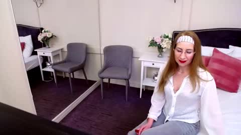 Snapshot of foxy_ramona chatting on 02-16-25, 01:16 Ana online show from 02-16-25, 01:16