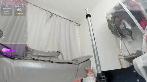 yiyi online show from 03-03-26, 07:58