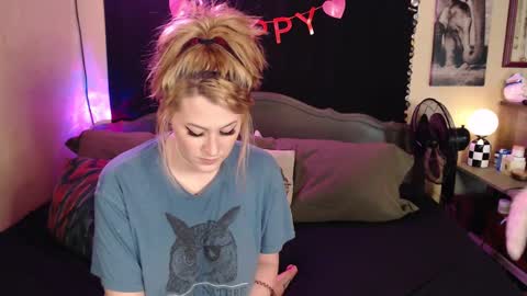 Snapshot of foxymalloryknoxy69 chatting on 03-01-25, 08:02 Mallory Koxx online show from 03-01-25, 08:02