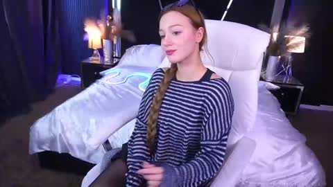 Maya online show from 10-18-25, 01:23