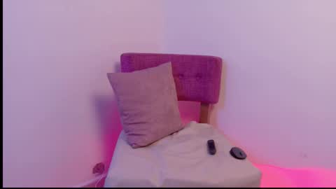 Roxxyy online show from 11-13-25, 08:41