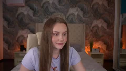 Snapshot of foxyykate chatting on 06-19-26, 08:56 Kate online show from 06-19-26, 08:56
