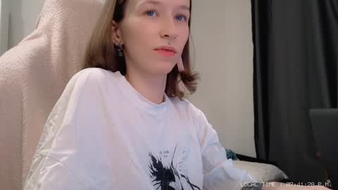 fran_bow online show from 12-24-24, 04:40