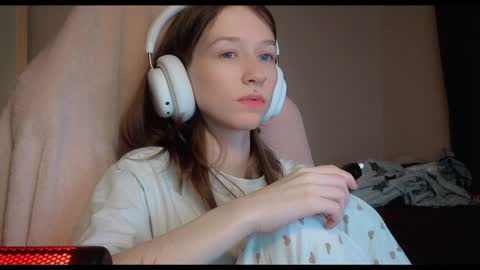 fran_bow online show from 02-02-25, 05:15