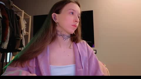 fran_bow online show from 04-01-26, 02:03