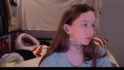 Snapshot of fran_bow chatting on 05-04-26, 03:08 fran_bow online show from 05-04-26, 03:08