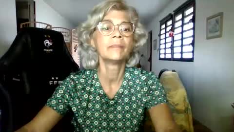 francelune online show from 12-15-24, 01:32