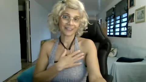 francelune online show from 02-11-25, 02:35