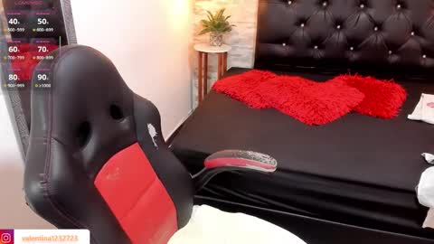          online show from 11-26-25, 02:12