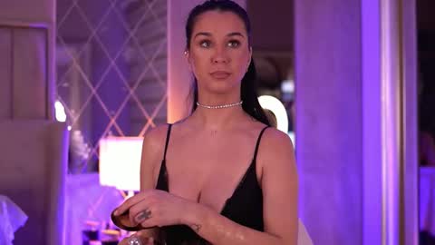 francescadante online show from 02-18-26, 08:10