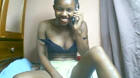 Snapshot of franciefrancie chatting on 03-03-25, 09:00 francilla online show from 03-03-25, 09:00